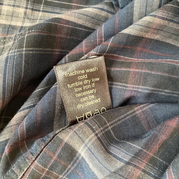 John Varvatos Men’s Luxury Designer Navy Plaid Button Down Shirt - Size M - Picture 10 of 11